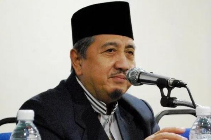 KH Abdullah Syukri Wafat, Menag: Indonesia Kehilangan Tokoh Pendidikan & Pembina Umat