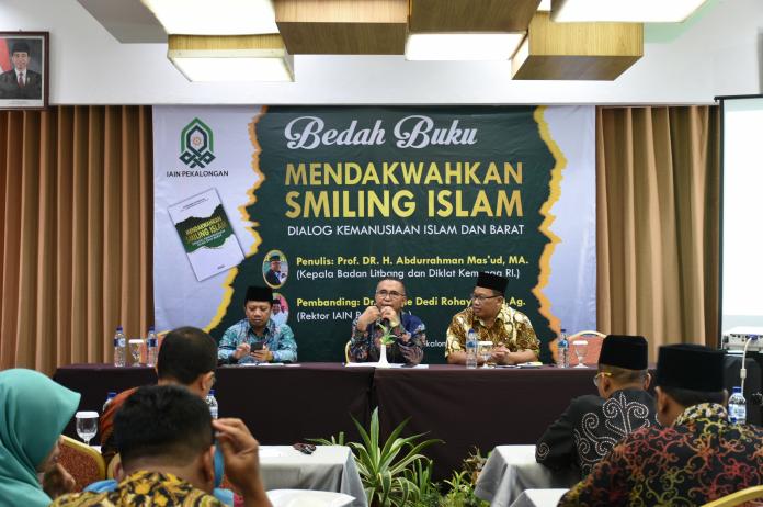 Membumikan Mendakwah Smiling Islam di Kota Batik
