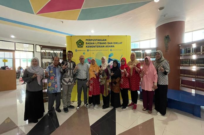 Perpustakaan Kemenag Pamerkan Produk Akademik di Perpus UIN Jakarta