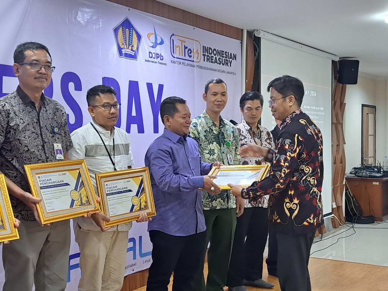 BLAJ Raih Penghargaan dari Kantor Pelayanan Perbendaharaan Negara (KPPN) Jakarta IV