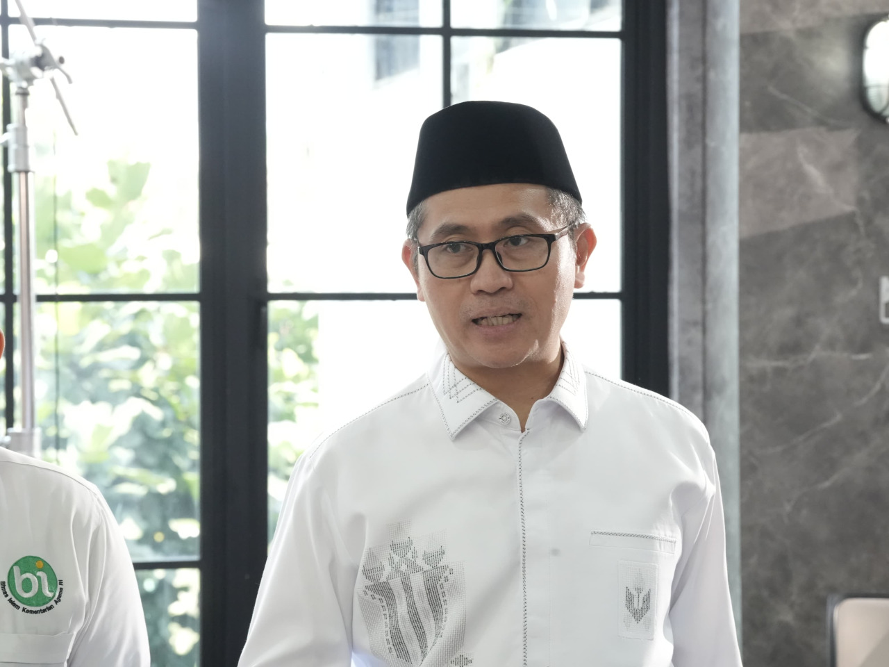 Indonesia Bukan Negara Agama, Tapi Agama Tetap Jadi Pilar Utama, Kok Bisa?