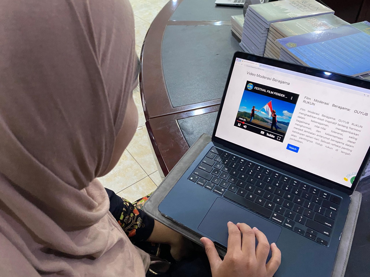 Keren! Kini di E-Perpus BLA Jakarta Bisa Baca Buku Sambil Nonton Film