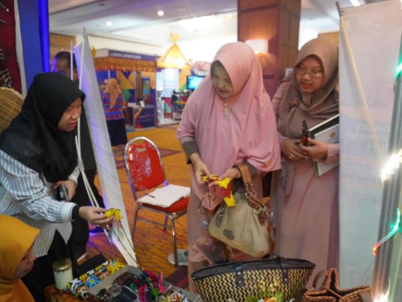 Menarik Perhatian Warga Surabaya, Begini Katanya Mengenai Pameran Conference Xtra!