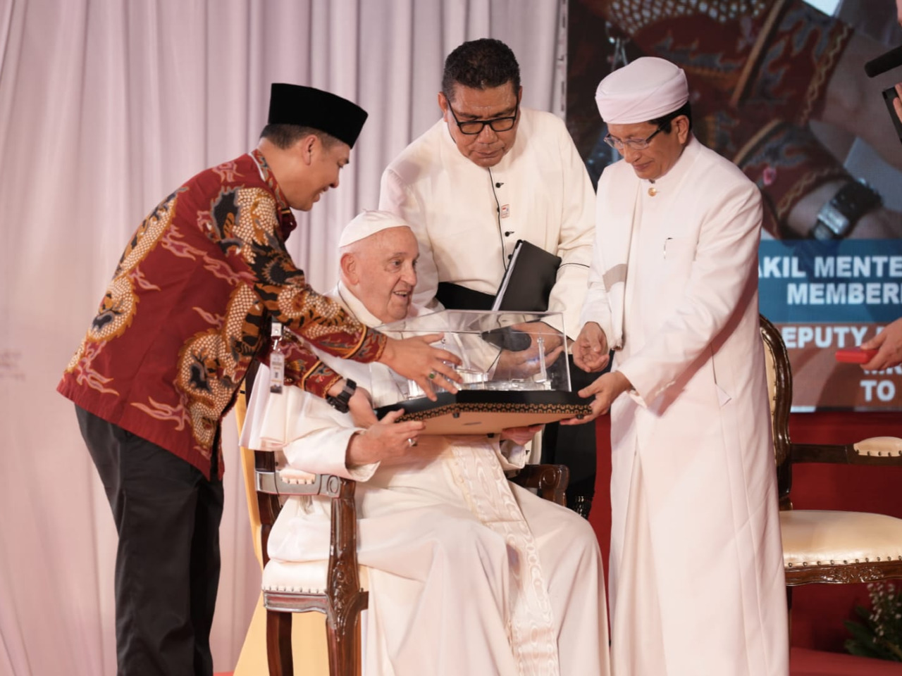 Paus Fransiskus Puji Tingkat Toleransi Beragama di Indonesia